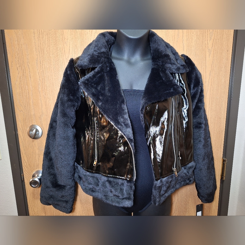 Womens jacket - Picture 2 of 6